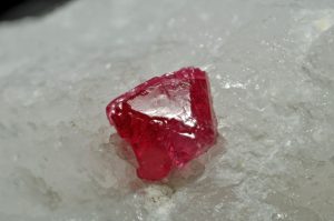 spinel, calcite